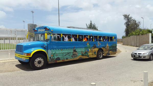 Autocarul nationalei din Curacao a fost punctul de atractie al acestei campanii.